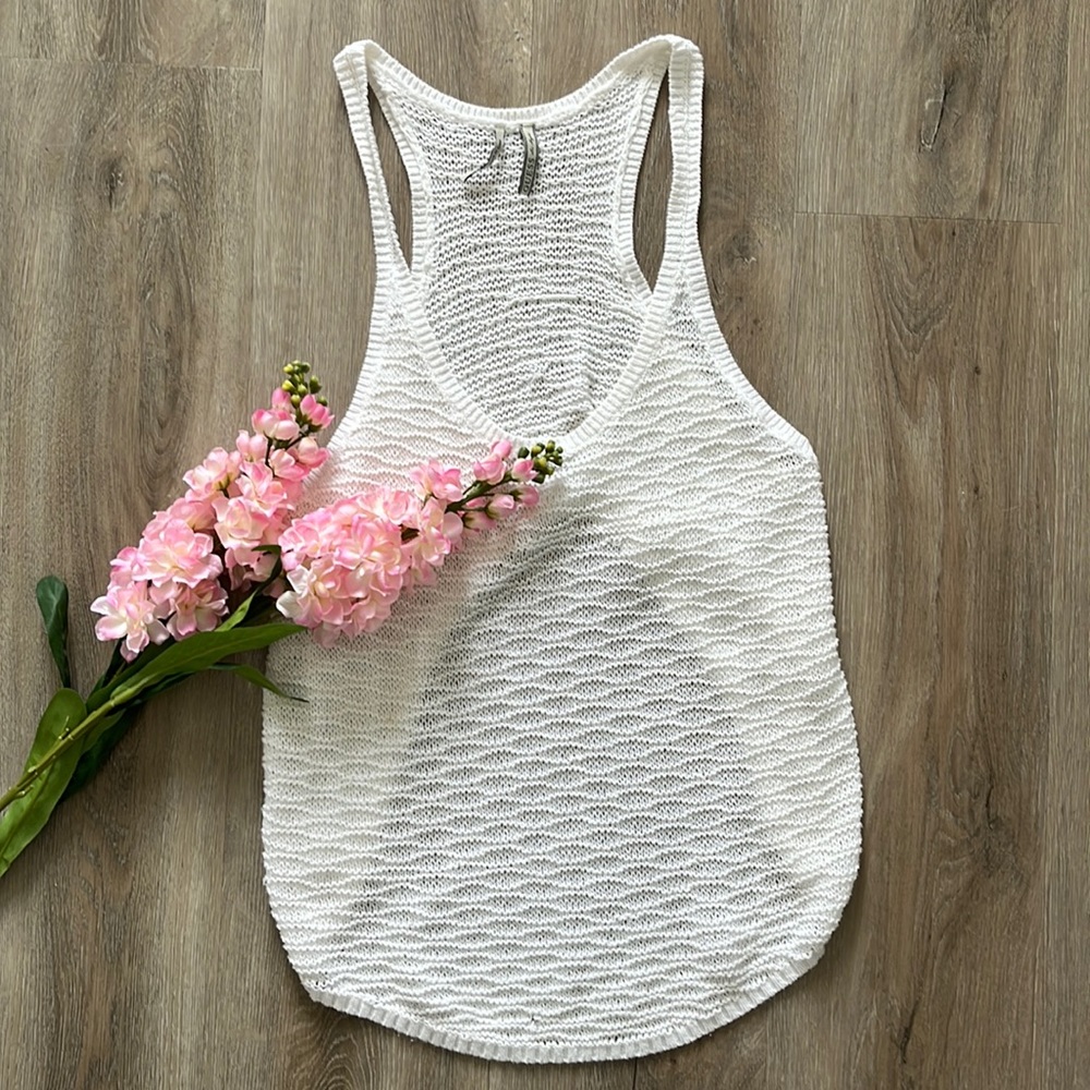 Guess White Knitted Tank Top, size Medium